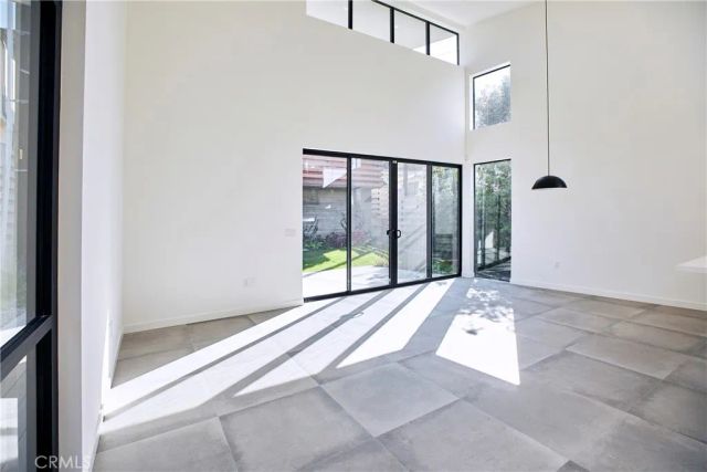 929 E 68th Street C, Inglewood, CA 90302