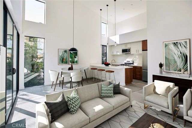 929 E 68th Street C, Inglewood, CA 90302