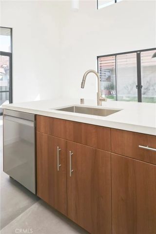 929 E 68th Street C, Inglewood, CA 90302