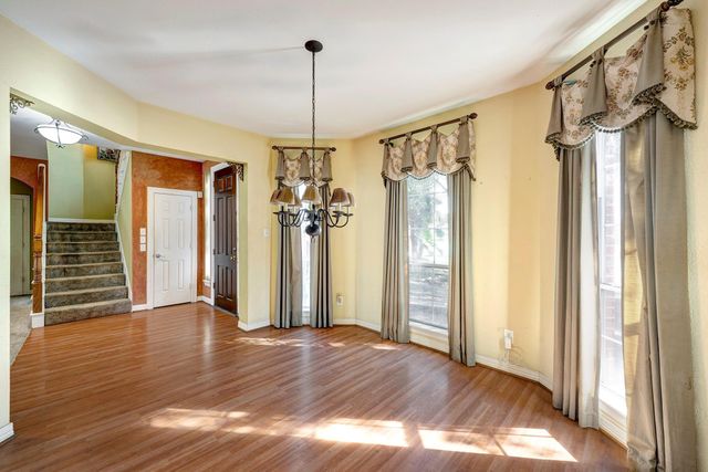 4015 England Court E, Houston, TX 77021