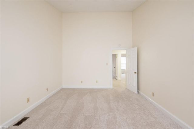 670 Lord Dunmore DR, Virginia Beach, VA 23464