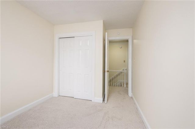 670 Lord Dunmore DR, Virginia Beach, VA 23464