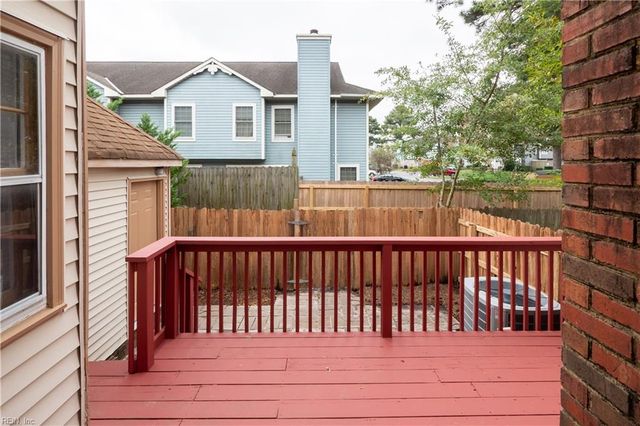 670 Lord Dunmore DR, Virginia Beach, VA 23464