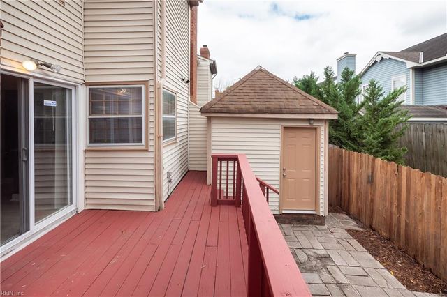 670 Lord Dunmore DR, Virginia Beach, VA 23464