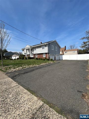 171 Truman Terrace, Paramus, NJ 07652