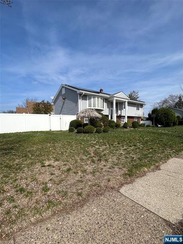 171 Truman Terrace, Paramus, NJ 07652