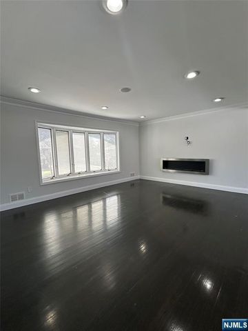 171 Truman Terrace, Paramus, NJ 07652