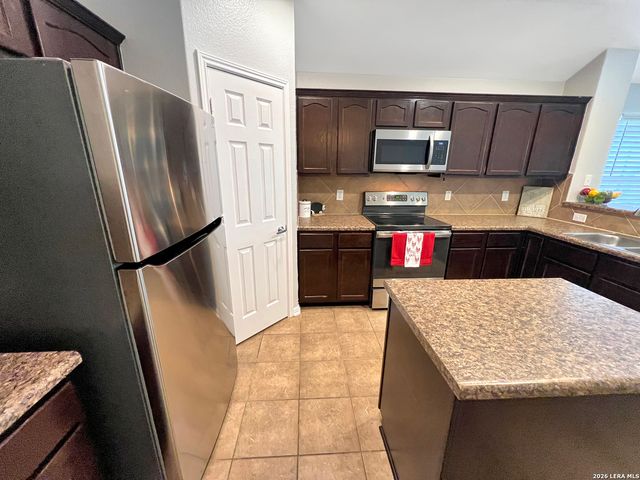 9242 Mare Country, San Antonio, TX 78254