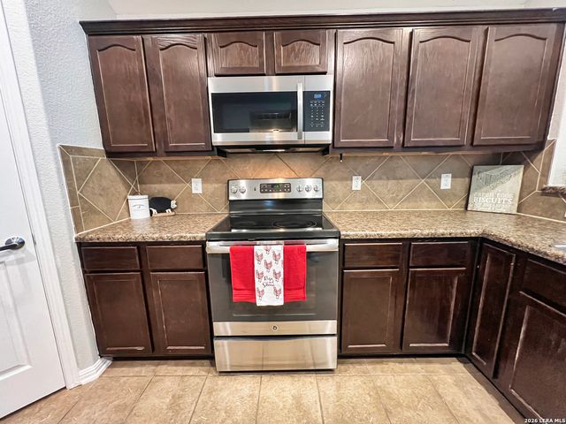 9242 Mare Country, San Antonio, TX 78254