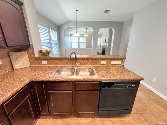 9242 Mare Country, San Antonio, TX 78254