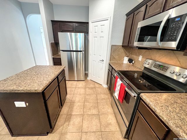 9242 Mare Country, San Antonio, TX 78254