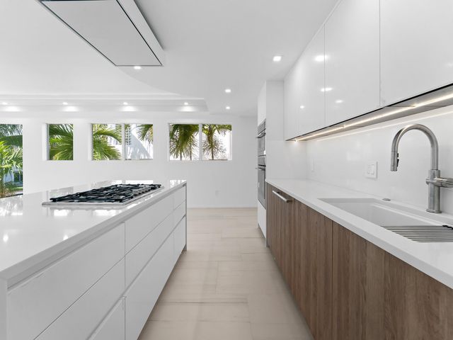 423 Hendricks Isle, Fort Lauderdale, FL 33301