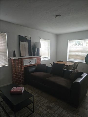 615 NE 4th Street 1, Hallandale Beach, FL 33009