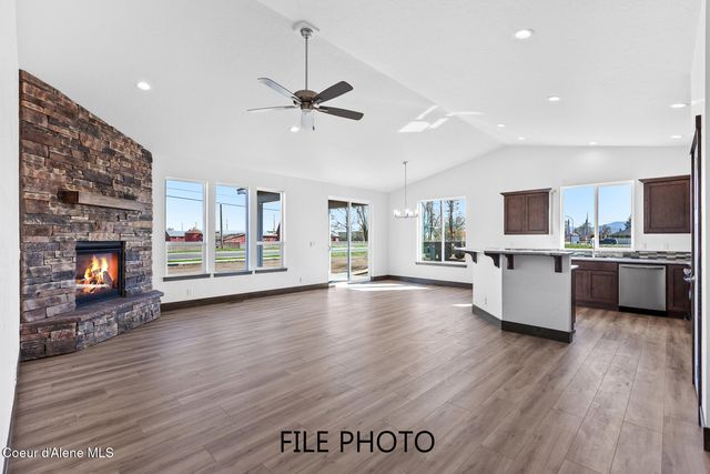 4475 E Savea LN, Post Falls, ID 83854