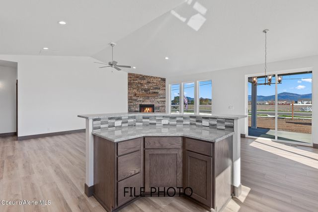 4475 E Savea LN, Post Falls, ID 83854