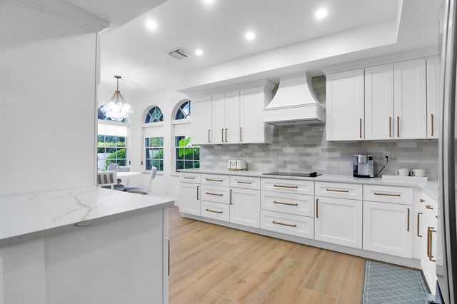 201 Ryder Cup Circle S, Palm Beach Gardens, FL 33418