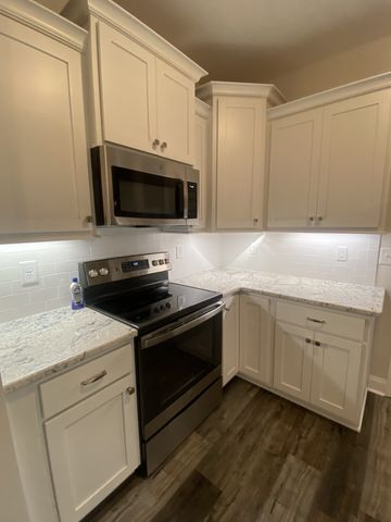 557 Dexter Dr, Clarksville, TN 37043