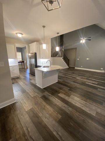 557 Dexter Dr, Clarksville, TN 37043