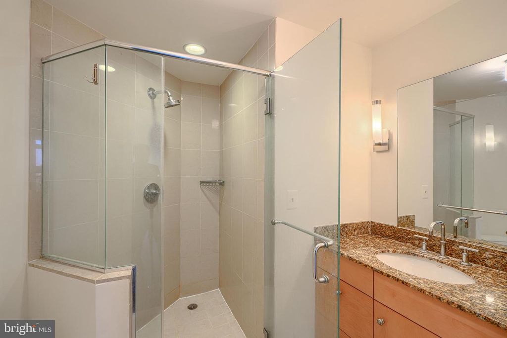 675 PRESIDENT ST #2307, Baltimore, MD 21202