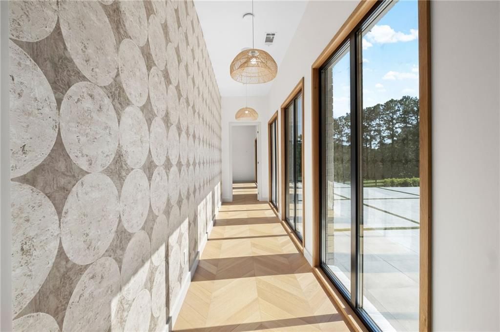 Image 20 of property listing at 14735 Wood Road, Milton, GA 30004