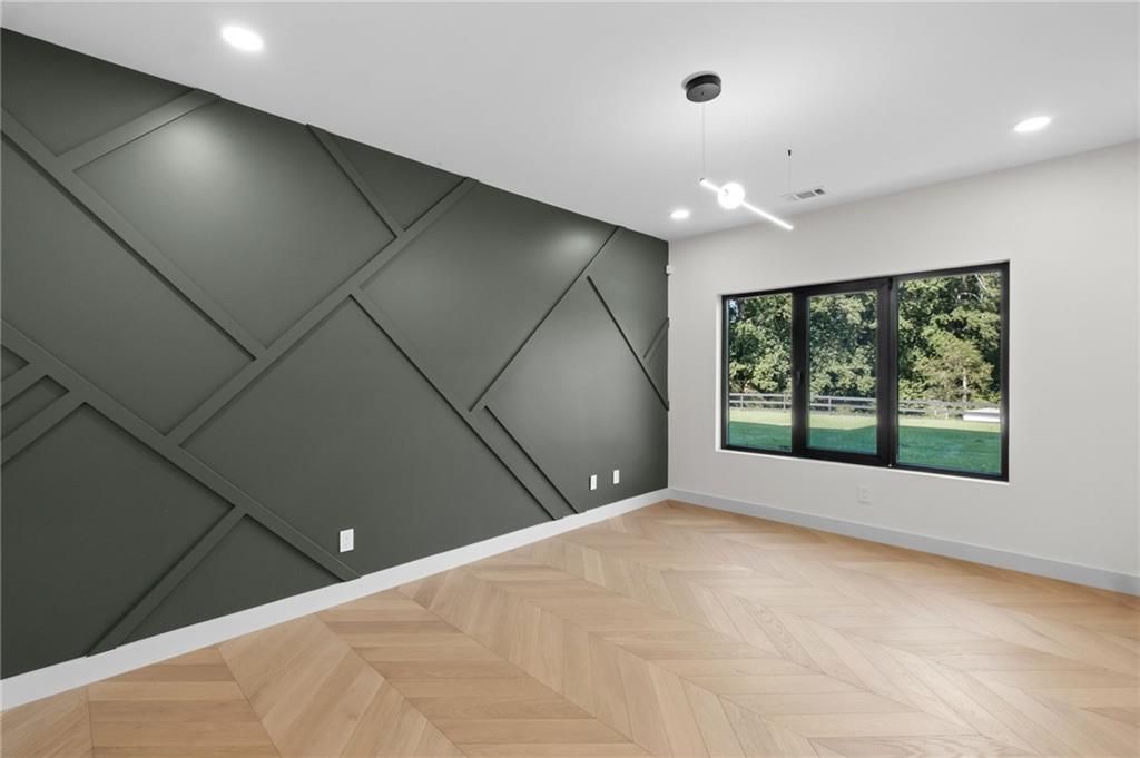 Image 31 of property listing at 14735 Wood Road, Milton, GA 30004