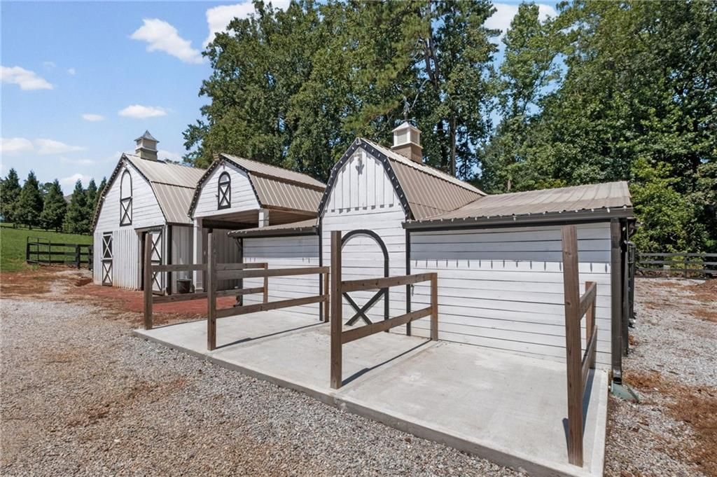 Image 80 of property listing at 14735 Wood Road, Milton, GA 30004