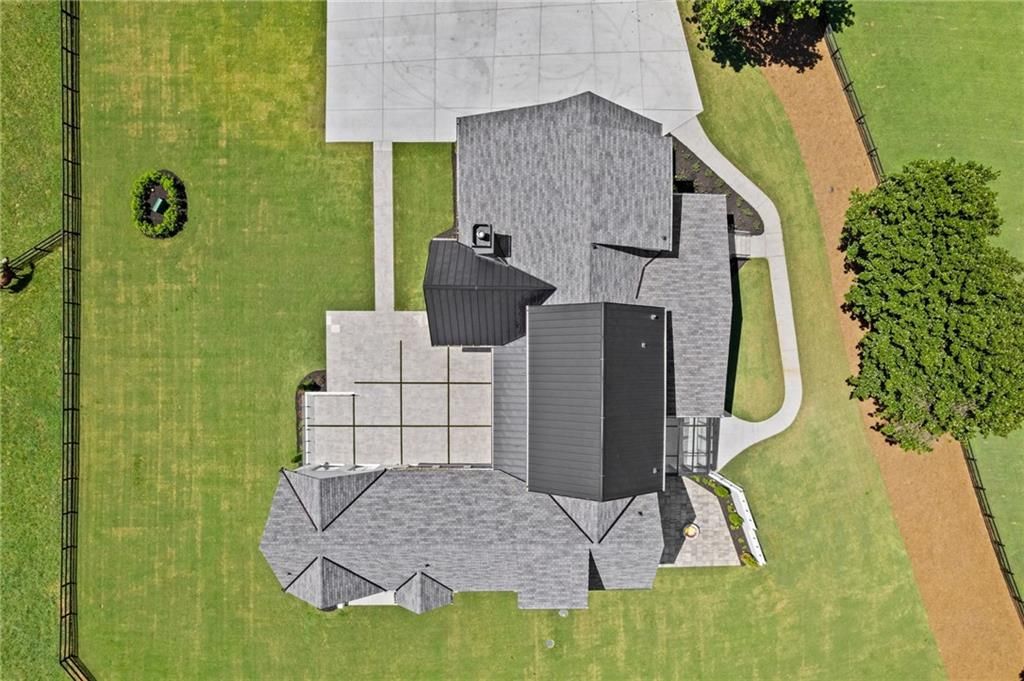 Image 91 of property listing at 14735 Wood Road, Milton, GA 30004