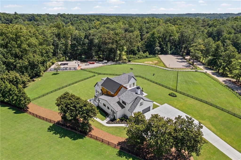 Image 92 of property listing at 14735 Wood Road, Milton, GA 30004