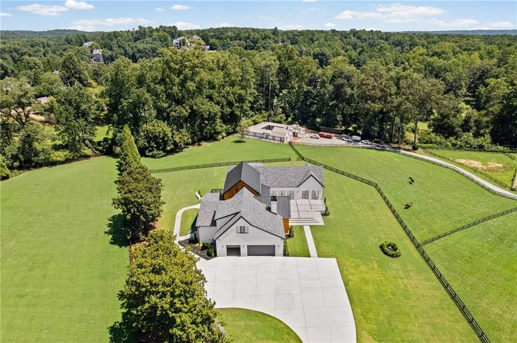 Image 93 of property listing at 14735 Wood Road, Milton, GA 30004