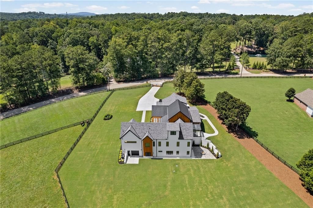 Image 94 of property listing at 14735 Wood Road, Milton, GA 30004