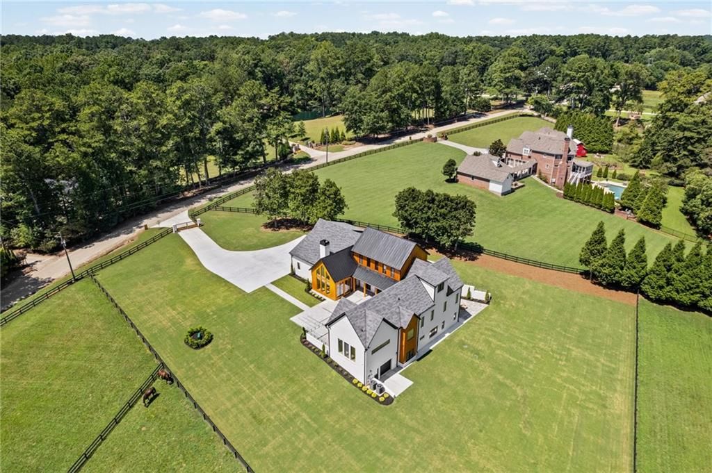 Image 95 of property listing at 14735 Wood Road, Milton, GA 30004