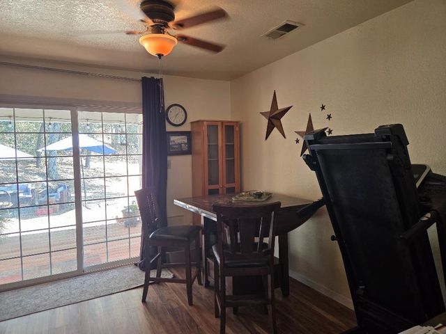 1893 Berkesey Dr, Valley Springs, CA 95252