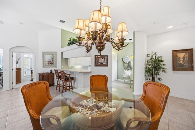 115 WOODBRIDGE DRIVE 201, Venice, FL 34293