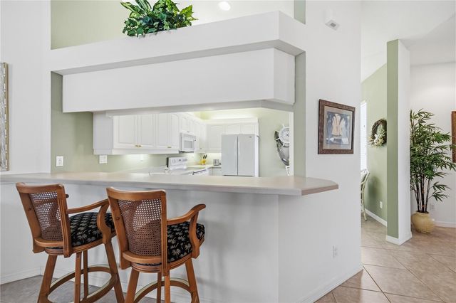 115 WOODBRIDGE DRIVE 201, Venice, FL 34293