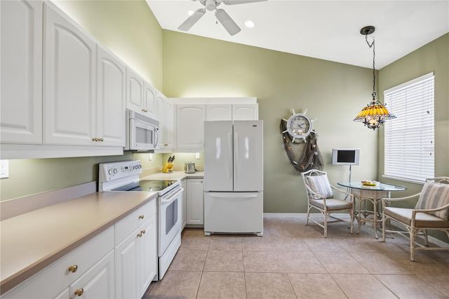 115 WOODBRIDGE DRIVE 201, Venice, FL 34293