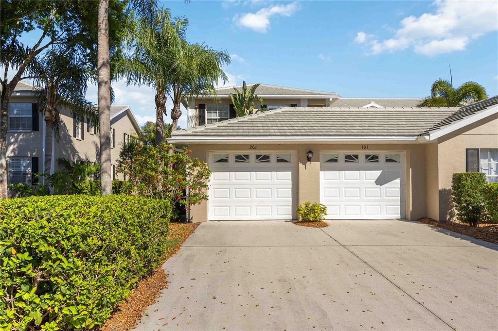 115 WOODBRIDGE DRIVE 201, Venice, FL 34293