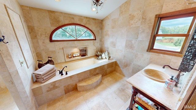 4954 E Bayfront Court, Monticello, IN 47960