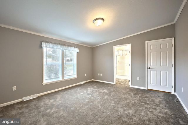 723 LAKE DR, Mount Wolf, PA 17347