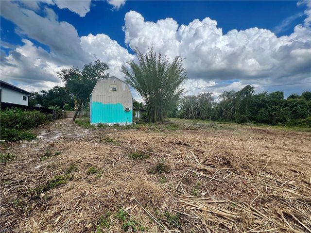 213 Lincoln AVE, Lehigh Acres, FL 33936