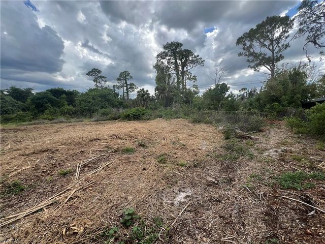 213 Lincoln AVE, Lehigh Acres, FL 33936