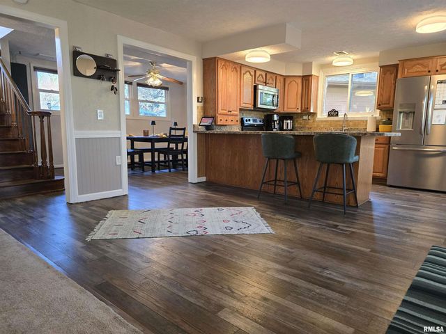 4 CRIMSON Court, Pekin, IL 61554