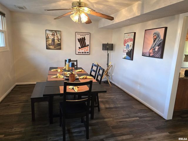 4 CRIMSON Court, Pekin, IL 61554