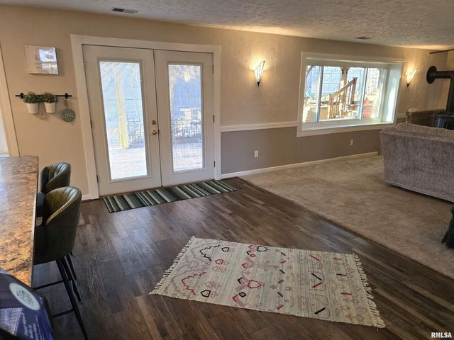 4 CRIMSON Court, Pekin, IL 61554