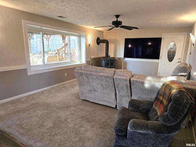 4 CRIMSON Court, Pekin, IL 61554