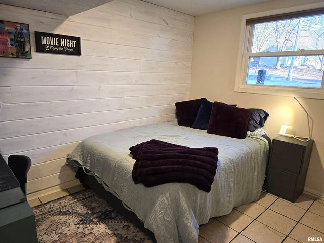 4 CRIMSON Court, Pekin, IL 61554