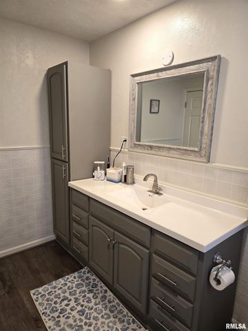 4 CRIMSON Court, Pekin, IL 61554