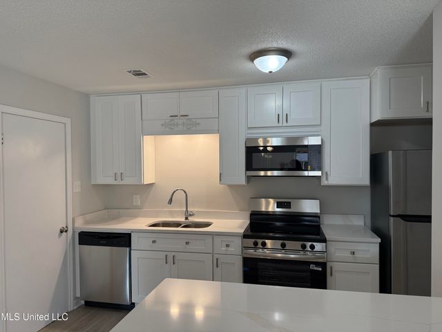 2513 Knox Street, Gulfport, MS 39503