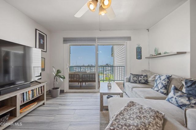 2901 Peninsula Road 232, Oxnard, CA 93035