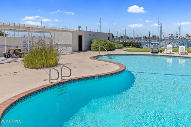 2901 Peninsula Road 232, Oxnard, CA 93035