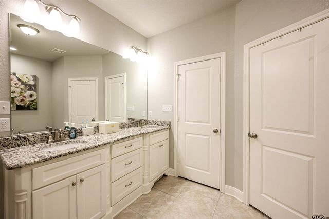 7322 Harpers Ridge Ln, Tyler, TX 75703